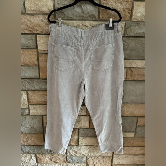 AMERICAN EAGLE CORDUROY PANTS - Picture 2 of 5